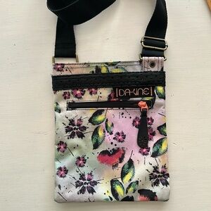 Dakine nylon canvas, Crossbody shoulder bag in pastel florals